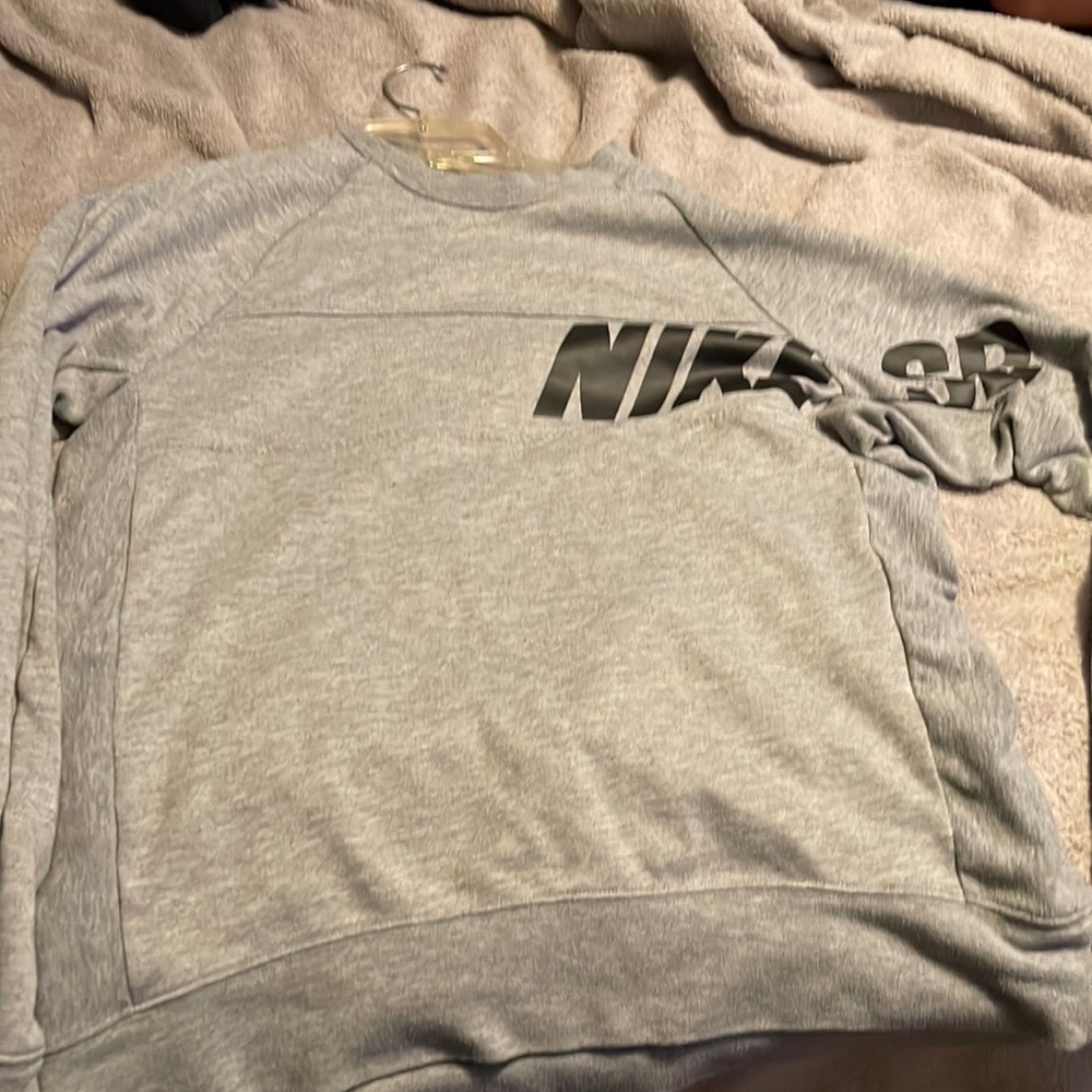 !!NIKE SB WOMANS SWEATER!!